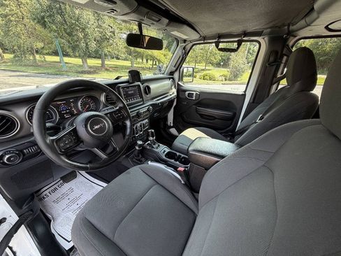 Used 2019 Jeep Wrangler Unlimited Sport S AWD/4WD image 5