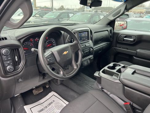 Used 2020 Chevrolet Silverado 1500 Custom w/ Custom Value Package image 9