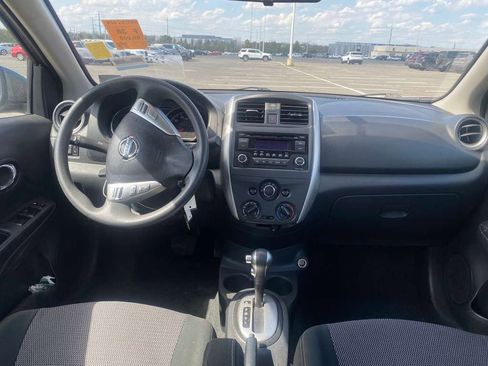Used 2018 Nissan Versa SV FWD image 11