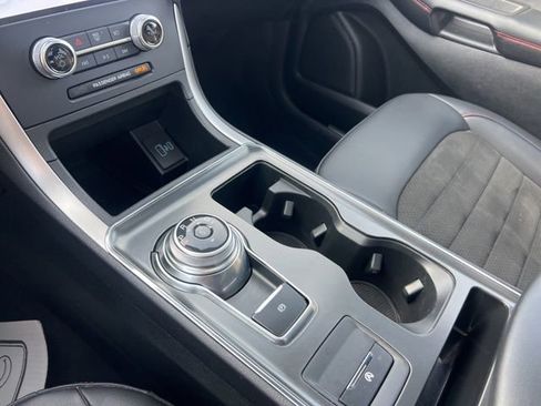 Certified 2024 Ford Edge ST-Line image 14