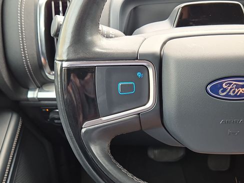 Used 2025 Ford Expedition Platinum AWD/4WD image 21