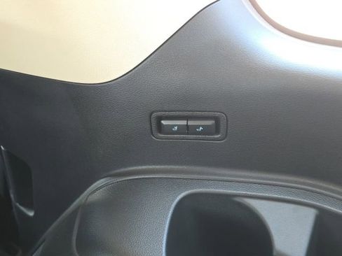 Used 2024 Ford Expedition XLT image 22