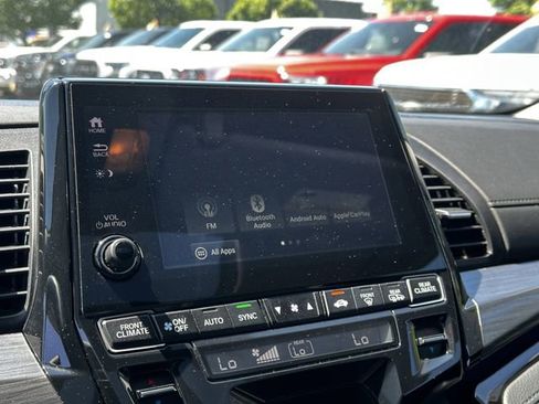 Used 2023 Honda Odyssey Elite image 21