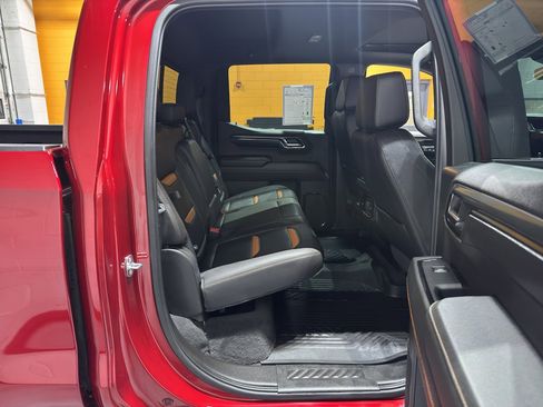 Used 2024 GMC Sierra 1500 AT4 w/ Technology Package image 23