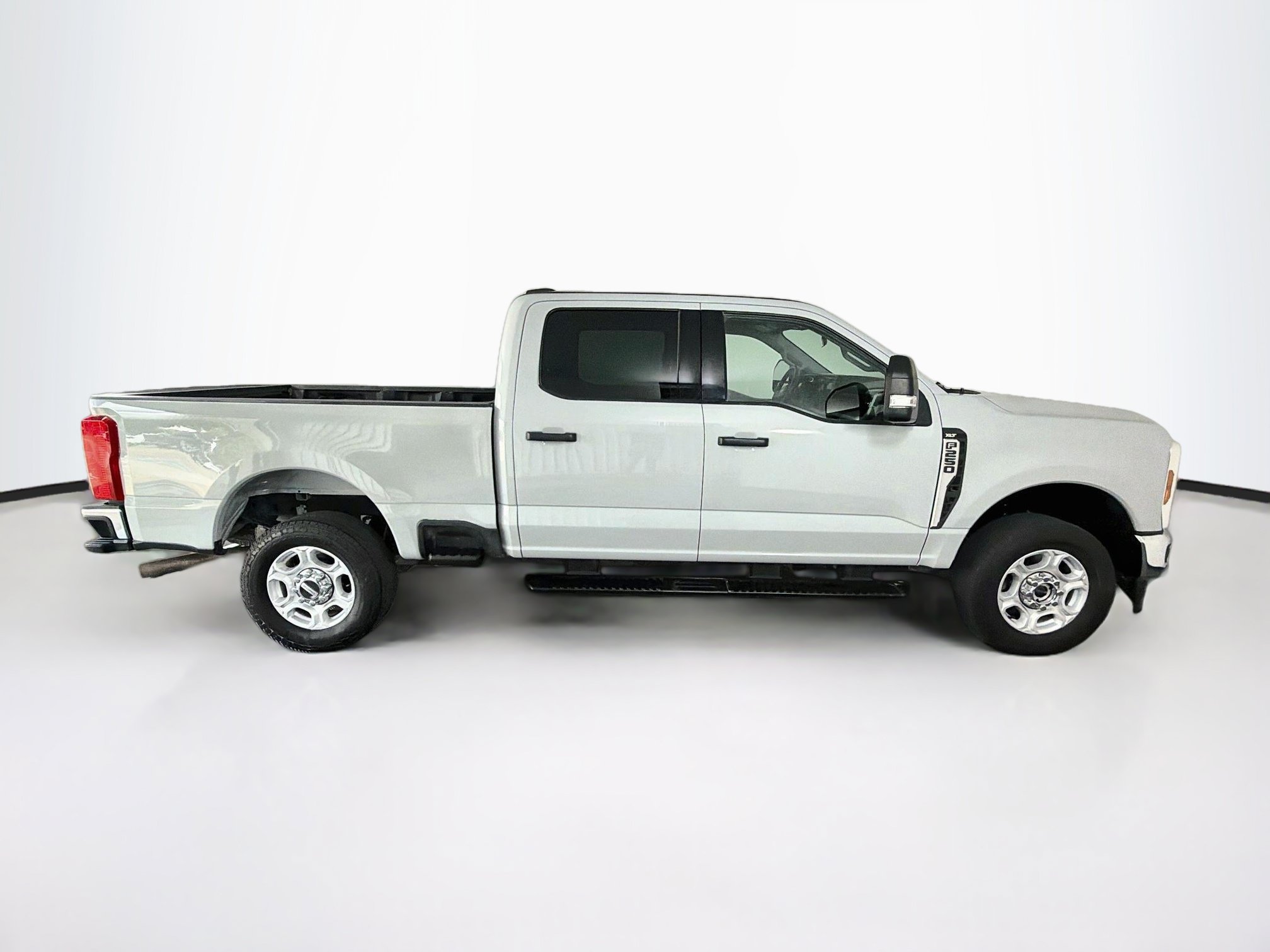 Used 2025 Ford F250 XLT AWD/4WD image 10