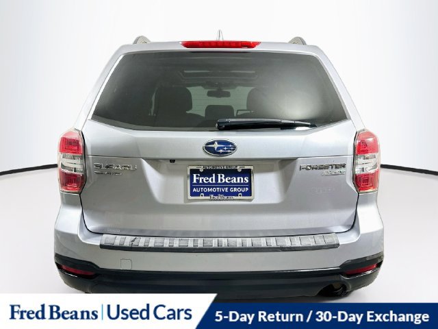 Used 2016 Subaru Forester 2.5i Premium w/ All-Weather Package AWD/4WD image 8