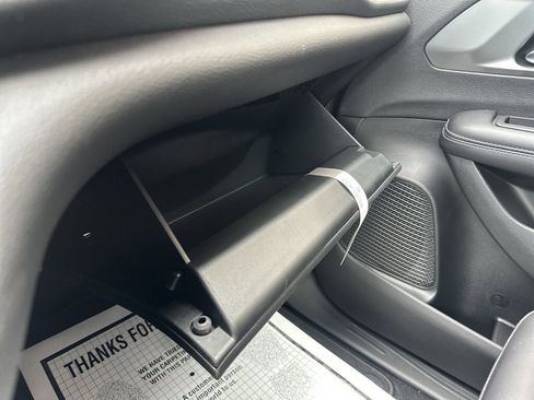 New 2026 Chrysler Pacifica Select image 22