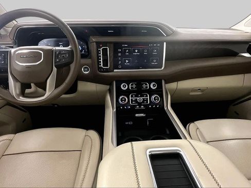 Used 2024 GMC Yukon Denali RWD image 15