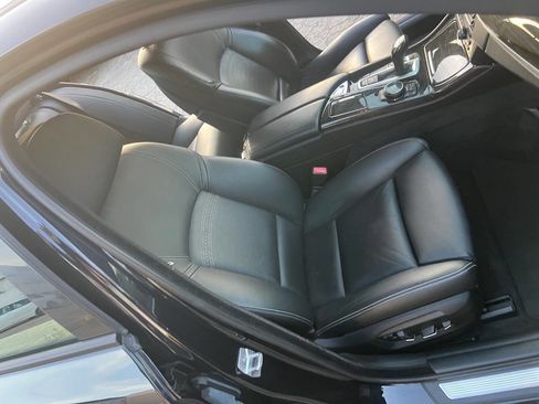 Used 2015 BMW 550i Sedan image 18