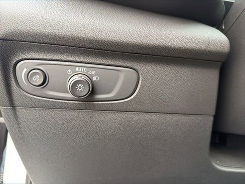 Used 2023 Buick Envision Essence w/ Sport Touring Package image 22