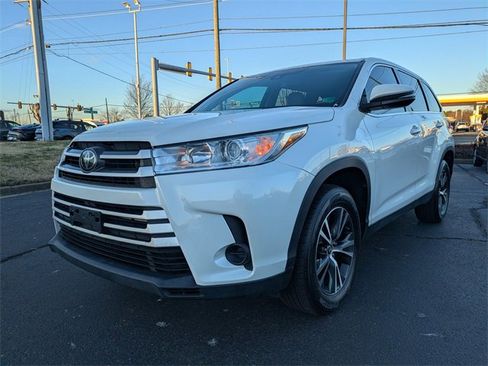 Used 2019 Toyota Highlander LE image 8