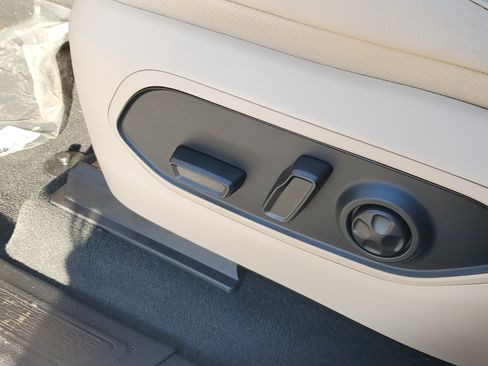 New 2025 Jeep Grand Cherokee Limited image 20