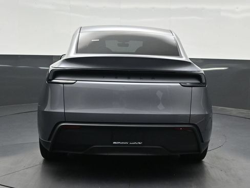 Used 2026 Tesla Model Y 2WD image 4