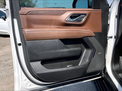 Used 2023 Chevrolet Tahoe High Country RWD image 17
