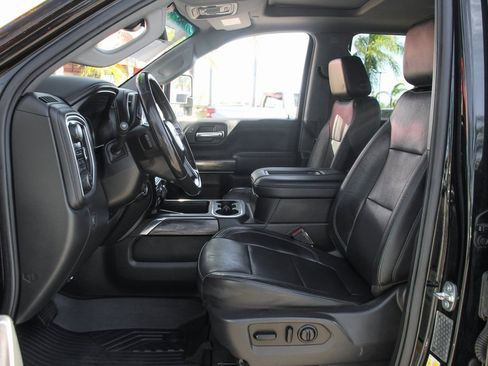 Used 2020 Chevrolet Silverado 2500 LTZ w/ LTZ Premium Package image 17