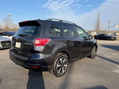 Used 2018 Subaru Forester 2.5i Limited image 3
