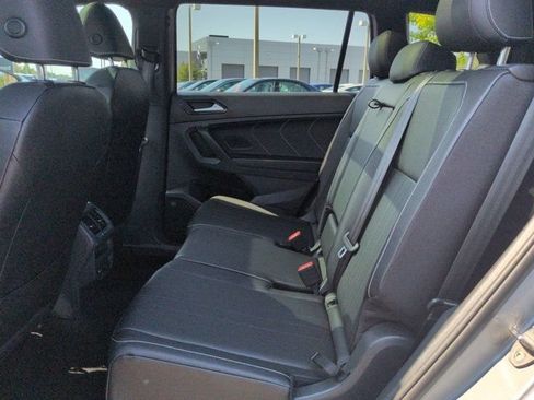 Used 2022 Volkswagen Tiguan SE R-Line FWD image 13