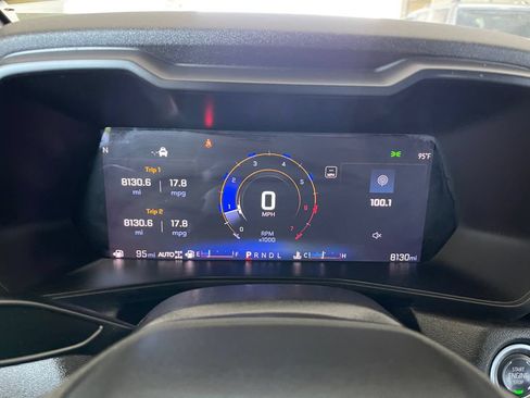 Used 2025 Chevrolet Colorado W/T AWD/4WD image 19
