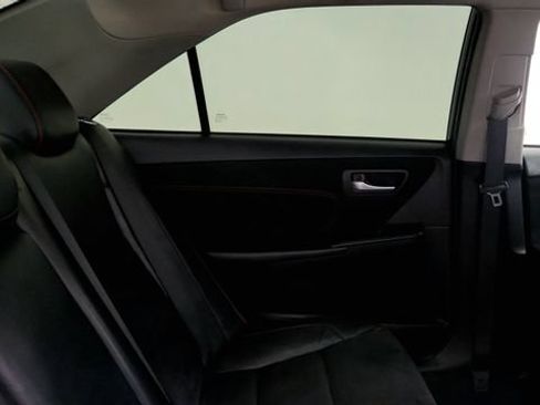 Used 2015 Toyota Camry XSE FWD image 39
