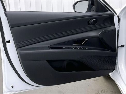 New 2026 Hyundai Elantra SEL Sport Premium image 11