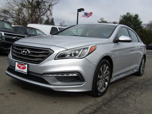 Used 2016 Hyundai Sonata Sport w/ Option Group 1V image 3
