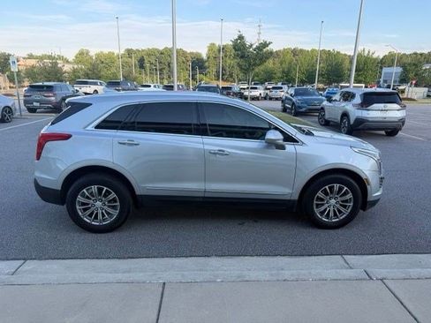 Used 2017 Cadillac XT5 Luxury w/ Driver Awareness Package AWD/4WD image 5