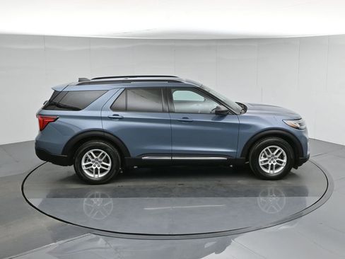 Certified 2025 Ford Explorer Active RWD image 42