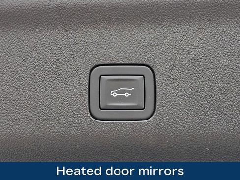 Used 2025 GMC Yukon Denali AWD/4WD image 31