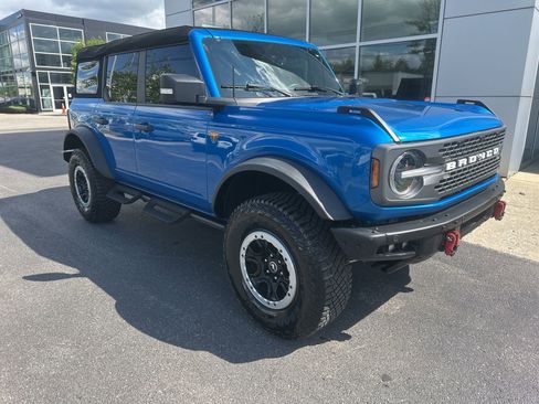 Used 2023 Ford Bronco Badlands AWD/4WD image 3