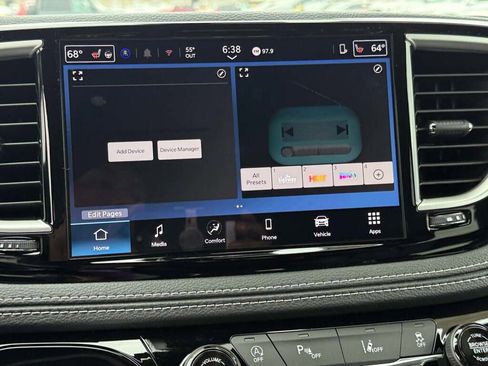 New 2026 Chrysler Pacifica Select image 39