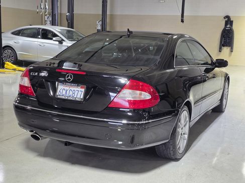 Used 2008 Mercedes-Benz CLK 350 Coupe image 7