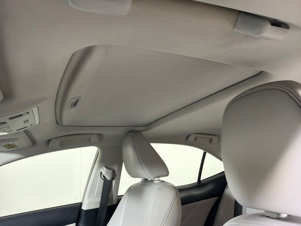 Used 2015 Lexus IS 250 AWD w/ Premium Package image 12