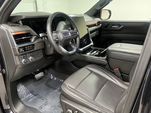 Used 2025 GMC Yukon XL Denali image 20