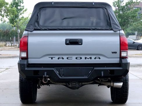 Used 2019 Toyota Tacoma TRD Off-Road w/ TRD Premium Off Road Package image 21