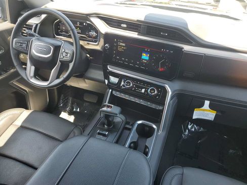 Used 2025 GMC Sierra 1500 Denali w/ Denali Reserve Package AWD/4WD image 19