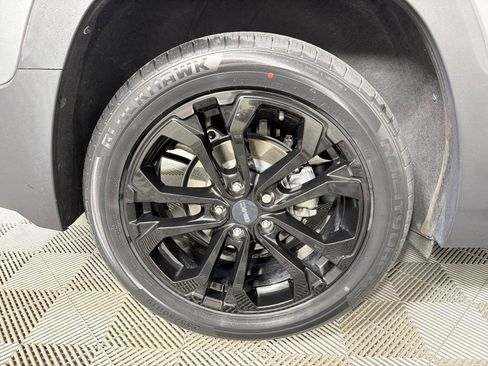 Used 2020 GMC Terrain SLE w/ Driver Convenience Package FWD image 15