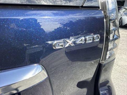 Used 2023 Lexus GX 460 Premium w/ Accessory Package AWD/4WD image 26