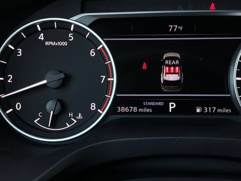 Used 2025 Nissan Rogue SV FWD image 40
