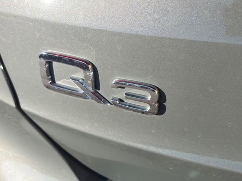Used 2022 Audi Q3 2.0T Premium image 12