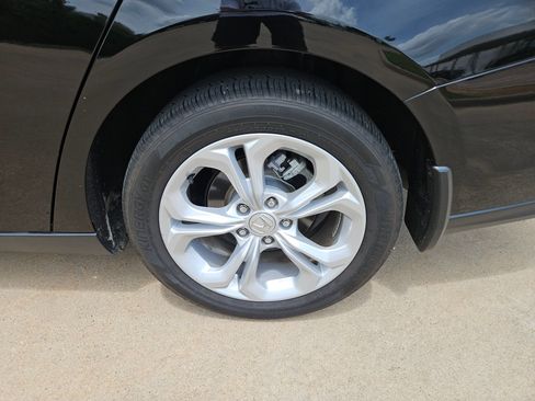 Certified 2024 Honda Accord LX image 9