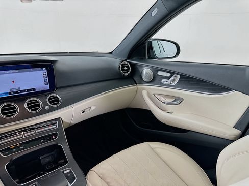 Used 2021 Mercedes-Benz E 350 Sedan image 26