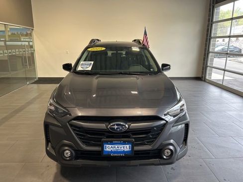 Used 2025 Subaru Outback Premium AWD/4WD image 17
