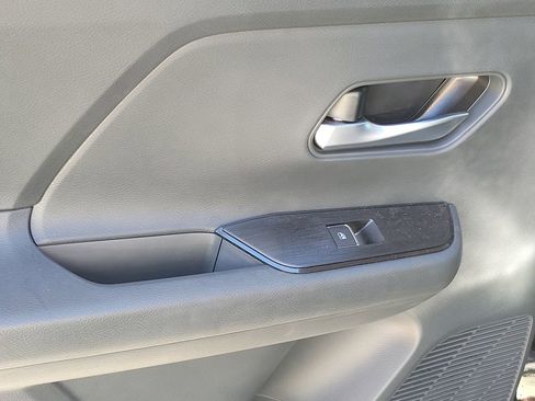 New 2026 Nissan Kicks SR w/ Cold Weather Package image 14