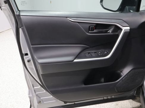 Used 2023 Toyota RAV4 LE AWD/4WD image 12