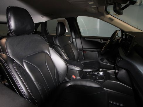 Used 2025 Ford Escape Platinum w/ Premium Technology Package image 20