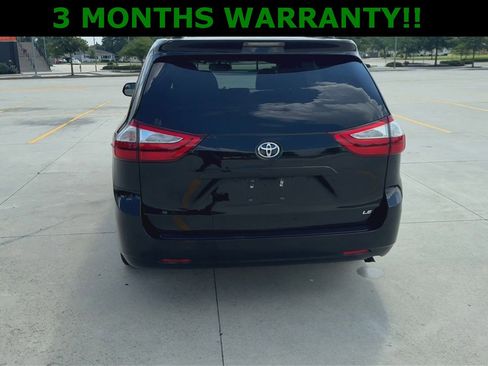 Used 2017 Toyota Sienna LE image 7
