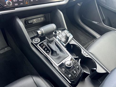 Used 2024 Kia Sportage SX image 25