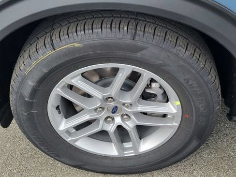 Used 2026 Ford Explorer Active RWD image 8