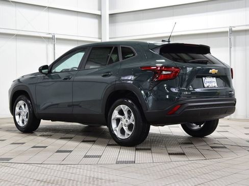 New 2026 Chevrolet Trax LS FWD image 6