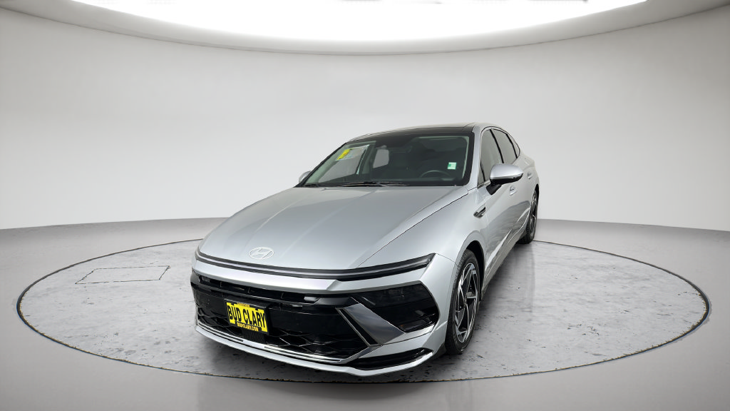 Used 2025 Hyundai Sonata SEL FWD image 1